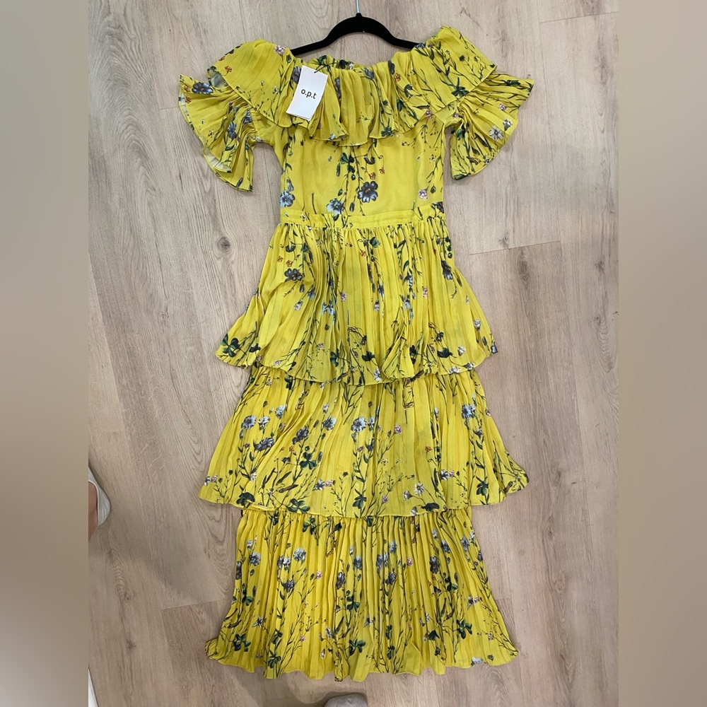 NWT OPT off the shoulder tiered dress